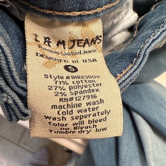 💜3/$15 I & M Jeans overall jeans size small - Picture 10 of 10